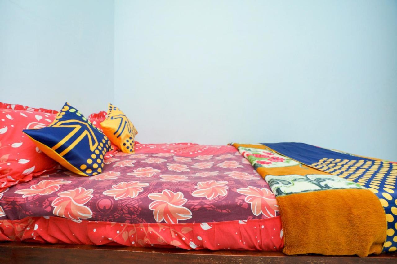 Spot On 2126 Bromo Indah Homestay Probolinggo Eksteriør billede