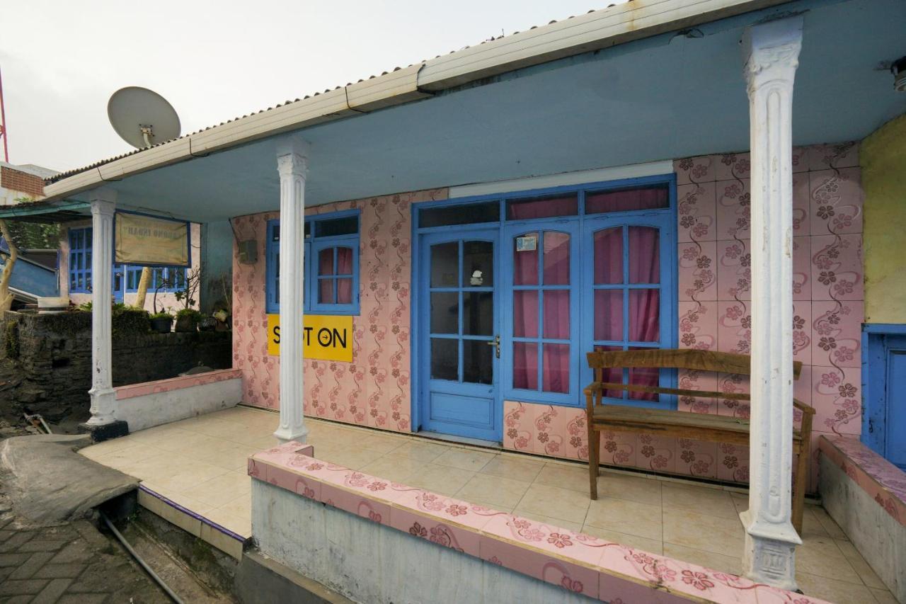 Spot On 2126 Bromo Indah Homestay Probolinggo Eksteriør billede
